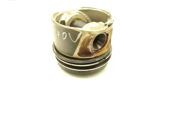 Volkswagen PASSAT B6 Piston CBAB