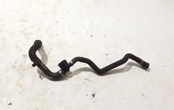 Mercedes-Benz S W223 Engine coolant pipe/hose 