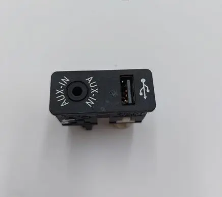 Mini Cooper Countryman R60 USB socket connector 9229246