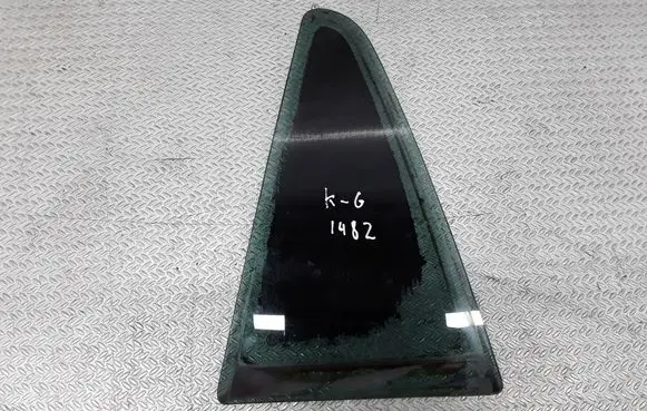 Opel Astra H Rear vent window glass 