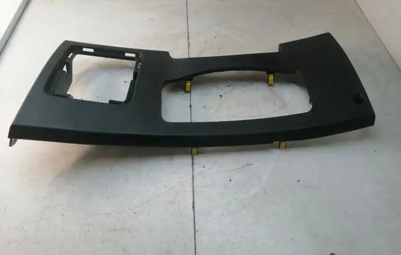 Hyundai i30 Dashboard lower bottom trim panel 84750A6100