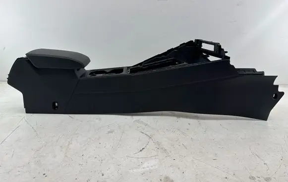 Volkswagen Golf VIII Center console 5H0863241A