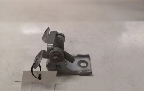 Opel Insignia A Front door upper hinge A046574