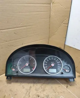 Ford Mondeo Mk III Speedometer (instrument cluster) 1S7F10849 96450