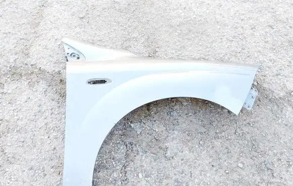 Fiat Croma Fender SviesiaiPilka