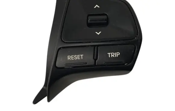 KIA Rio Steering wheel buttons/switches 967001W500