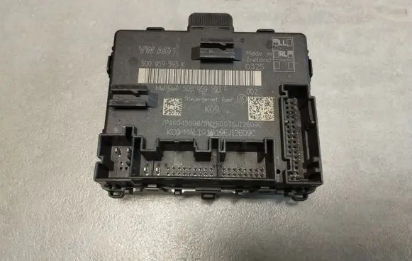 Audi Q3 F3 Door control unit/module 5Q0959593K 5Q0959593F