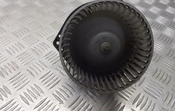 Chevrolet Aveo Front door blower motor 