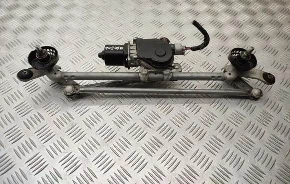 Nissan X-Trail T32 Front wiper linkage and motor 