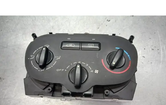 Peugeot 307 CC Air conditioning/heating control unit 