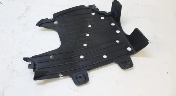 Seat Leon IV Engine splash shield/under tray 5FE825281B