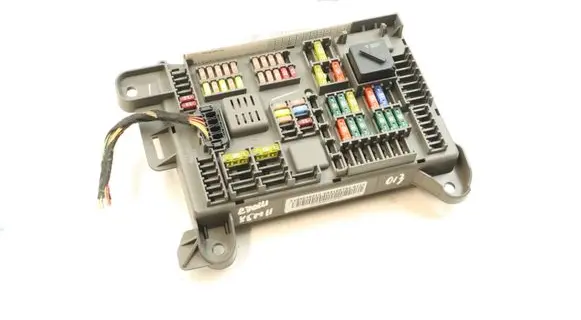 BMW X5M E70 Fuse module 6931687 518954021A 0493030693168704