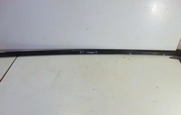 Opel Movano B Front door windshield rail 