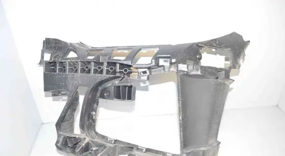 Front bumper mounting bracket