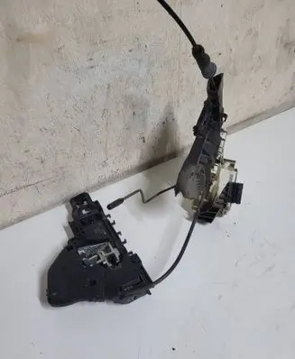 Mercedes-Benz R W251 Rear door lock 1697302235