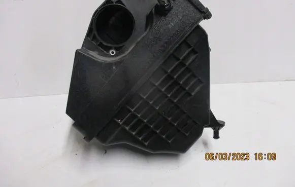 Hyundai H-1, Starex, Satellite Air filter box 28110D3100