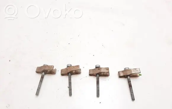 Mercedes-Benz E W213 Fuel Injector clamp holder 