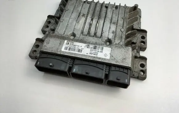 Renault Scenic III - Grand scenic III Engine control unit/module S180067144A 237101495R