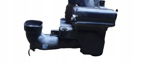 Hyundai i40 Intake resonator 282203Z300