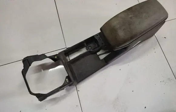 Ford Mondeo Mk III Armrest 