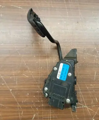 Renault Espace - Grand espace IV Accelerator throttle pedal 8200700390