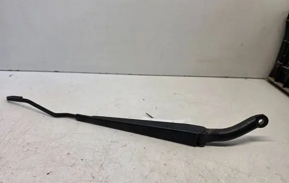 Volvo V70 Front wiper blade arm 8624266