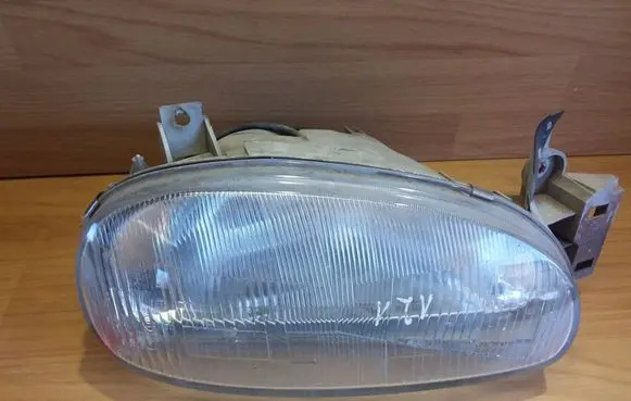 Mazda 121 Headlight/headlamp 0290061
