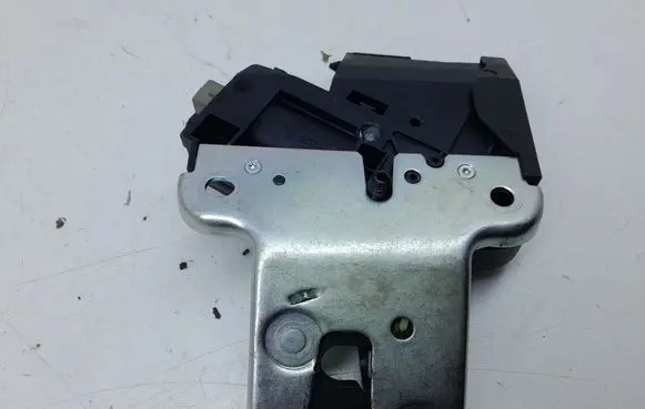 Tailgate/trunk/boot lock/catch/latch