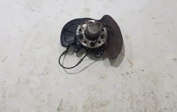 Mercedes-Benz SLK R171 Front wheel hub A2093320101