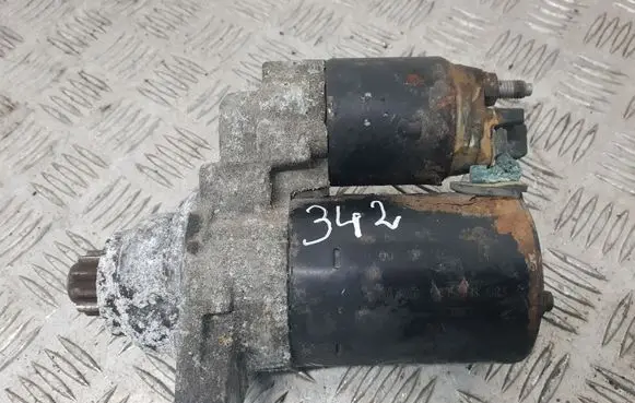 Skoda Fabia Mk1 (6Y) Starter motor 0001120400