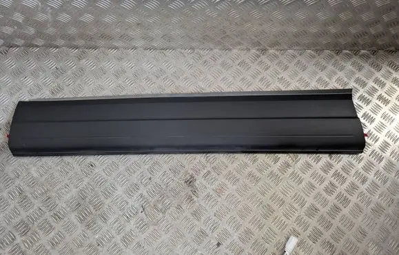 Volkswagen Tiguan Front door trim (molding) 5N0854939D