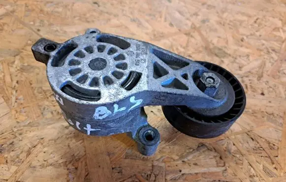 Audi A3 S3 8P Alternator belt tensioner 03G903315D 65462