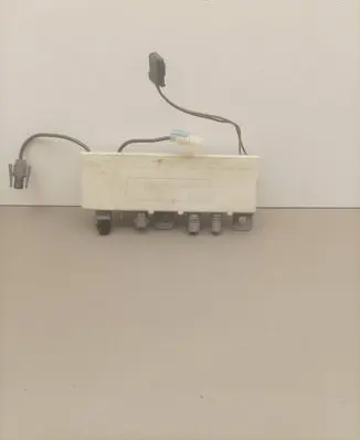 BMW 5 E39 Antenna control unit 65258378090