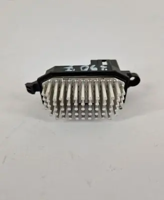 Nissan X-Trail T32 Heater blower fan relay 277615NA0A