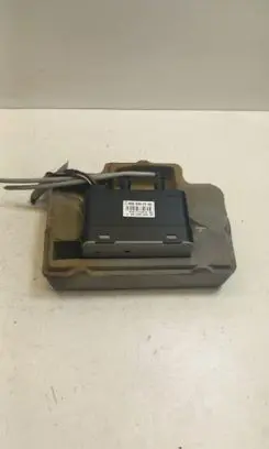 Mercedes-Benz E W211 Central locking vacuum pump A3510020010 3510020010
