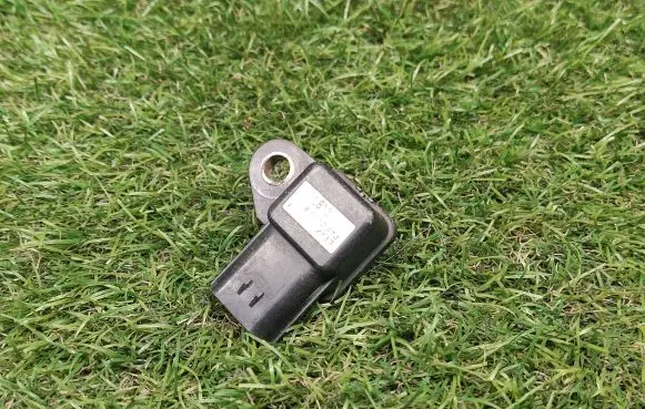 Mazda 6 Air pressure sensor E1T10373