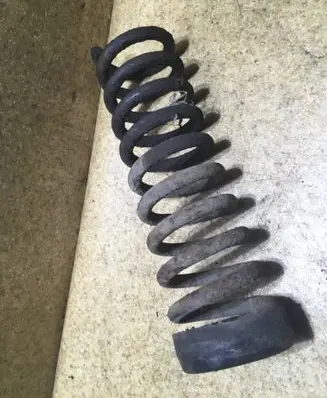 Mercedes-Benz E W124 Front coil spring 
