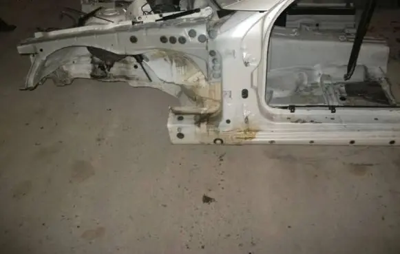 Mercedes-Benz SL R230 Front quarter panel 
