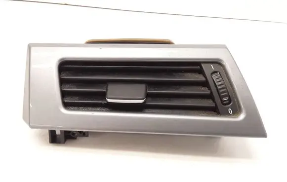 BMW 5 E60 E61 Dashboard side air vent grill/cover trim 9112204
