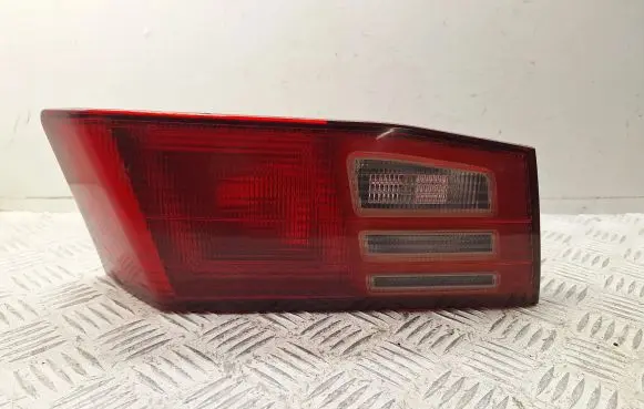 Mitsubishi Galant Tailgate rear/tail lights 22687201 MR325947 MR300289