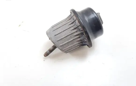 Engine mount bracket