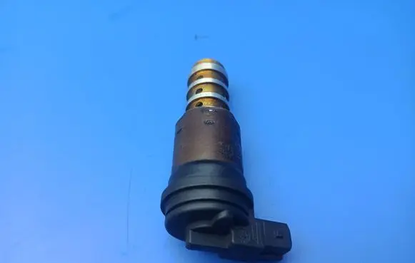 BMW 7 E65 E66 Camshaft vanos timing valve 1707323 1136170732309