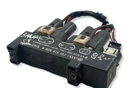 Seat Alhambra (Mk1) Coolant fan relay 701919506A 898726000