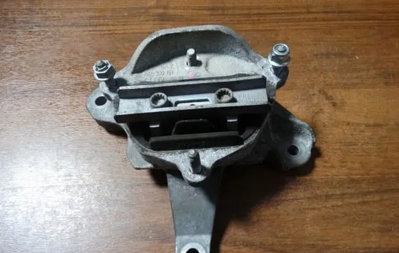 Audi A8 S8 D5 Gearbox mount 8K0399151