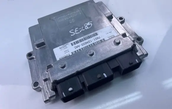 Ford Focus Engine control unit/module 7M5112A650AAC