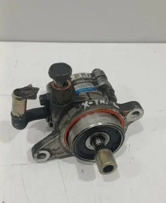 Nissan X-Trail T30 Power steering pump 8h800 2y221066