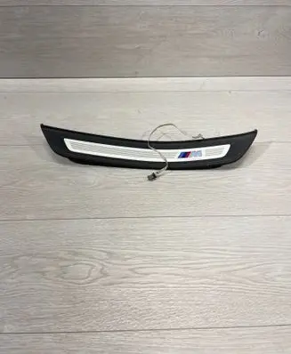 BMW 5 G30 G31 Rear sill trim cover 8064906 00000781 BS000008000