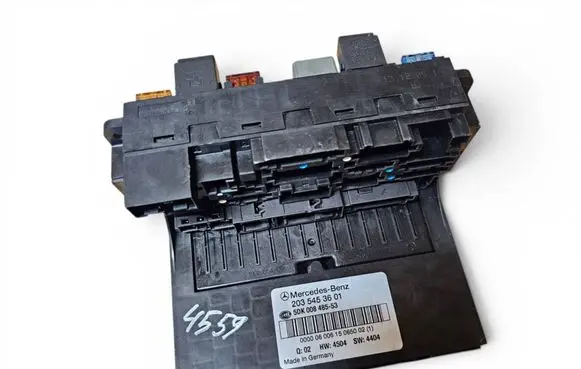 Mercedes-Benz C W203 Fuse module 2035453601 5DK00848553
