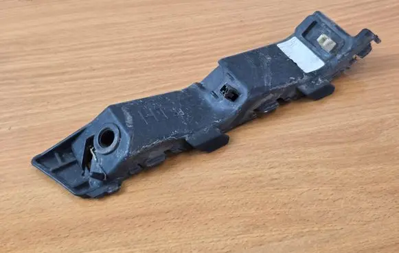 KIA Sportage Front bumper mounting bracket 86515F1000 86513F1000