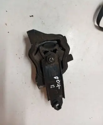 Volvo XC60 Engine mount bracket 30671219